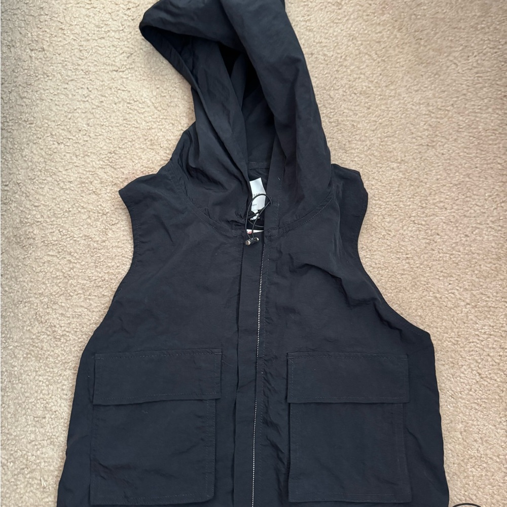 Black Hooded Light Weight Vest